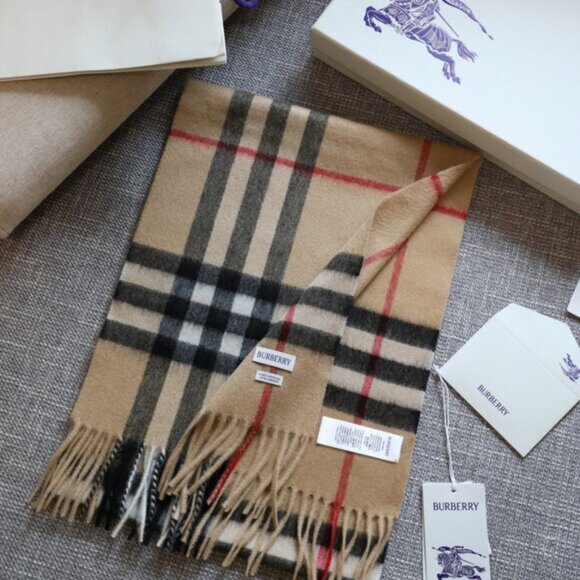 Burberry Grand Plaid Wrap - Picture 1 of 9